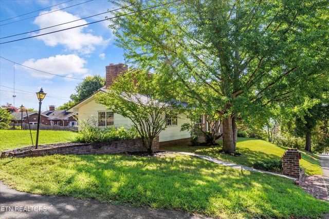 201 Highland Circle, Lenoir City, TN 37772