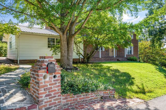 201 Highland Circle, Lenoir City, TN 37772