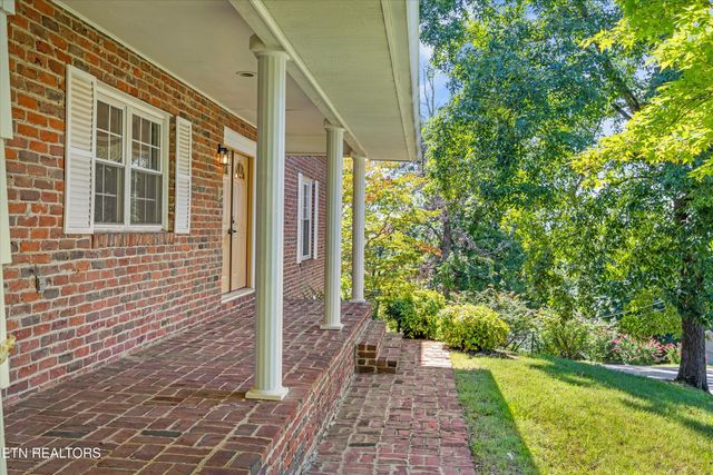 201 Highland Circle, Lenoir City, TN 37772