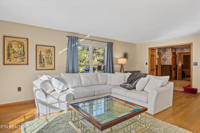 201 Highland Circle, Lenoir City, TN 37772