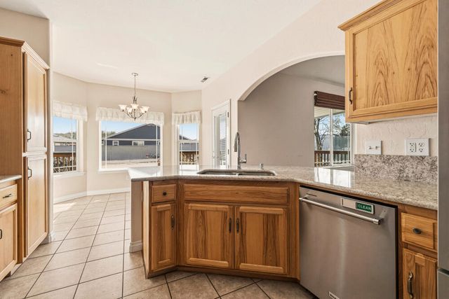 4253 Mels Place, Klamath Falls, OR 97603