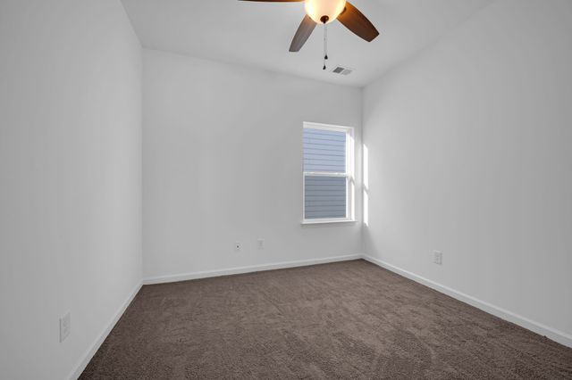 113 Sunny Way, Burns, TN 37029