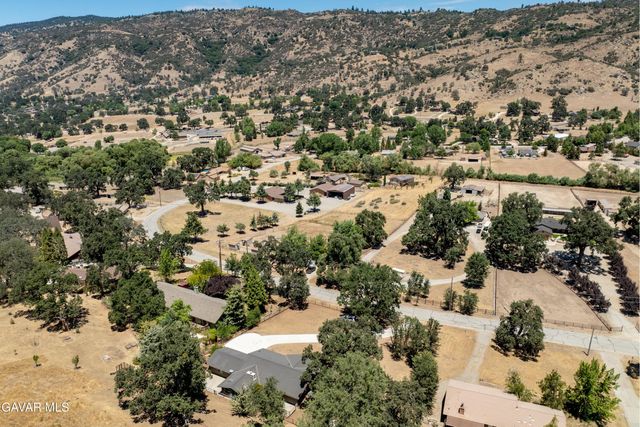 26780 Columbia Way, Tehachapi, CA 93561