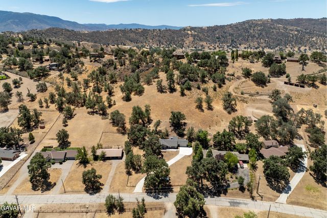 26780 Columbia Way, Tehachapi, CA 93561
