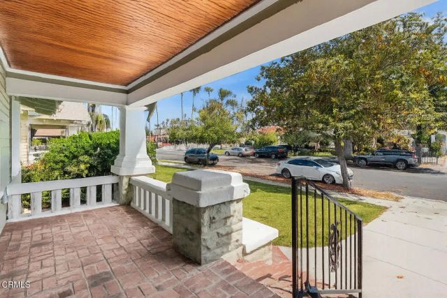 3609 4th Avenue, Los Angeles, CA 90018