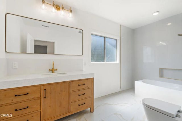 3609 4th Avenue, Los Angeles, CA 90018