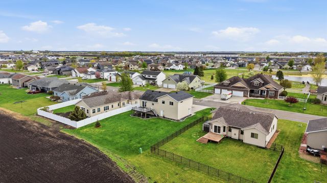1102 6th Avenue NE, Dilworth, MN 56529