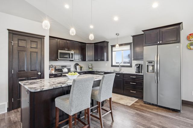 1102 6th Avenue NE, Dilworth, MN 56529