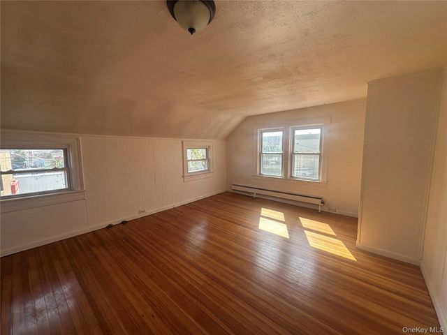 6 Florence Avenue, Syosset, NY 11791