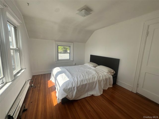 6 Florence Avenue, Syosset, NY 11791