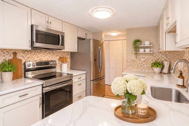 1100 Salem Street 69, Peabody, MA 01960