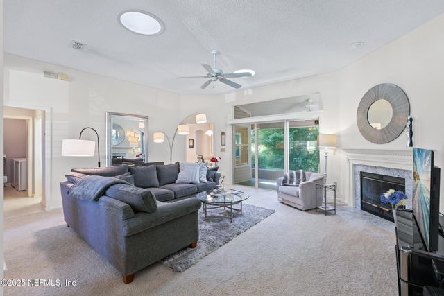 12241 MARBON ESTATES Lane E, Jacksonville, FL 32223