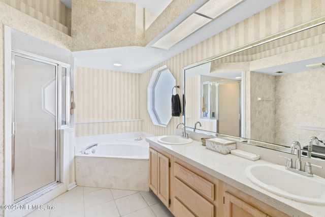 12241 MARBON ESTATES Lane E, Jacksonville, FL 32223