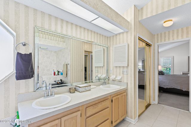12241 MARBON ESTATES Lane E, Jacksonville, FL 32223