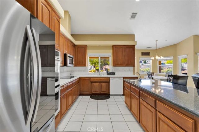 5295 Snow Line Drive, Phelan, CA 92371