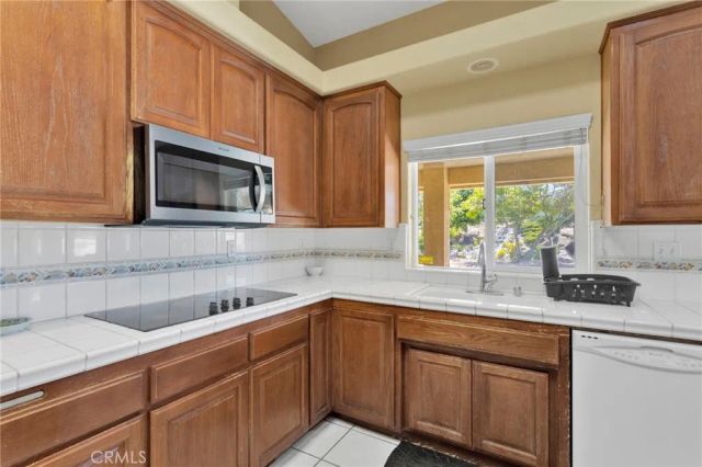 5295 Snow Line Drive, Phelan, CA 92371