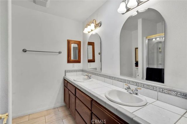 5295 Snow Line Drive, Phelan, CA 92371