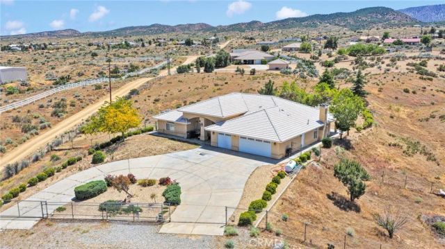 5295 Snow Line Drive, Phelan, CA 92371