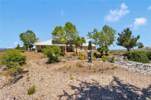 5295 Snow Line Drive, Phelan, CA 92371