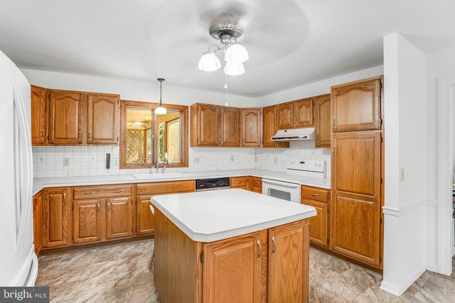 28011 LINE RD, Seaford, DE 19973