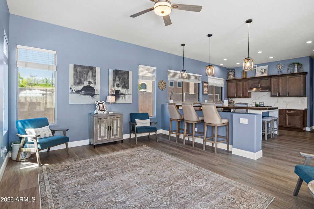 Image 16 of property listing at 665 W GOLDFINCH Way, Chandler, AZ 85286