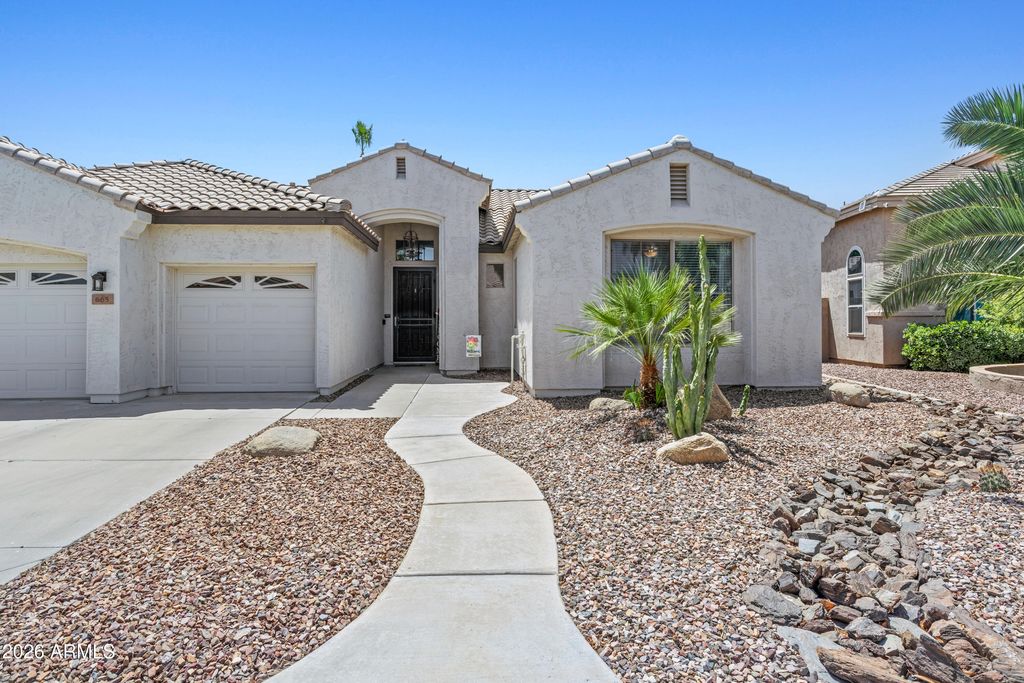 Image 3 of property listing at 665 W GOLDFINCH Way, Chandler, AZ 85286