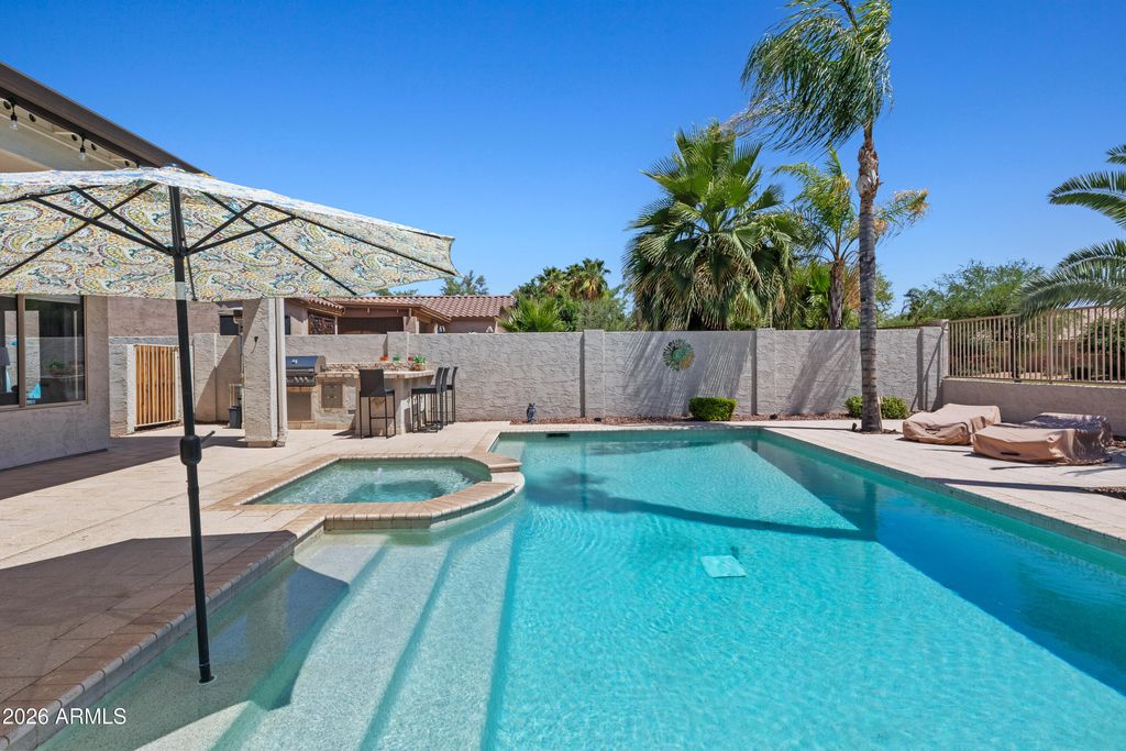 Image 32 of property listing at 665 W GOLDFINCH Way, Chandler, AZ 85286