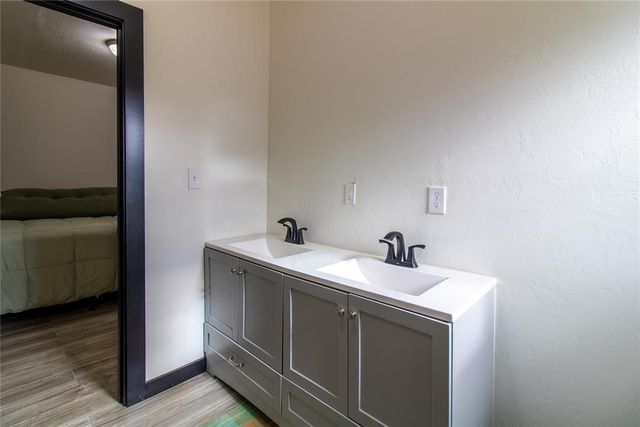 1017 E Main Streets, Shawnee, OK 74801