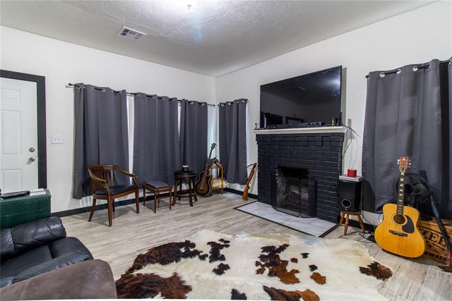 1017 E Main Streets, Shawnee, OK 74801