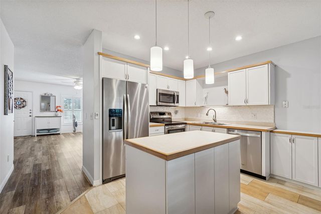 2291 AMERICUS BOULEVARD W 3, Clearwater, FL 33763