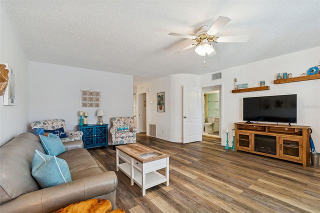 2291 AMERICUS BOULEVARD W 3, Clearwater, FL 33763