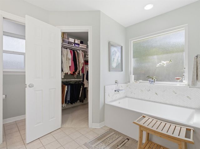 2810 Brandy LN, Georgetown, TX 78628