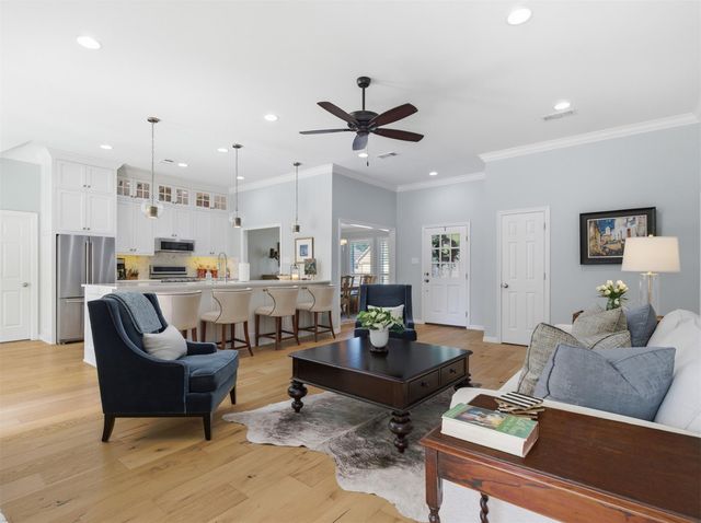 2810 Brandy LN, Georgetown, TX 78628