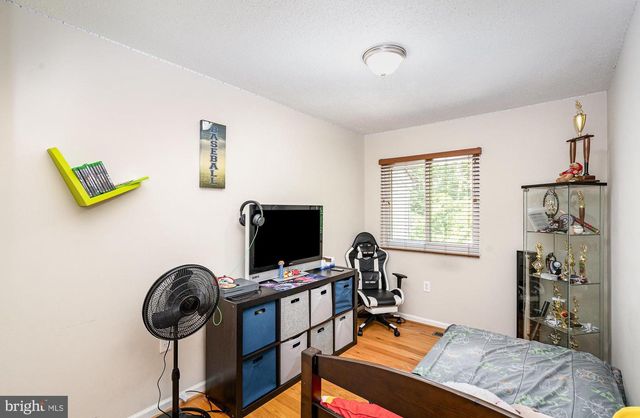 1754 POWDER HORN TER, Woodbridge, VA 22191