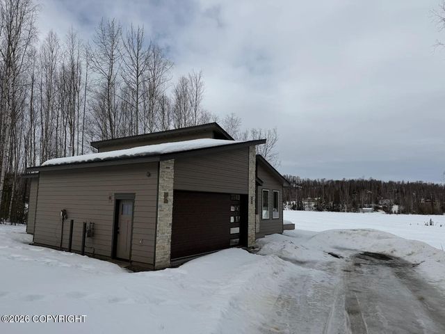 6219 S Emerald Way, Big Lake, AK 99652