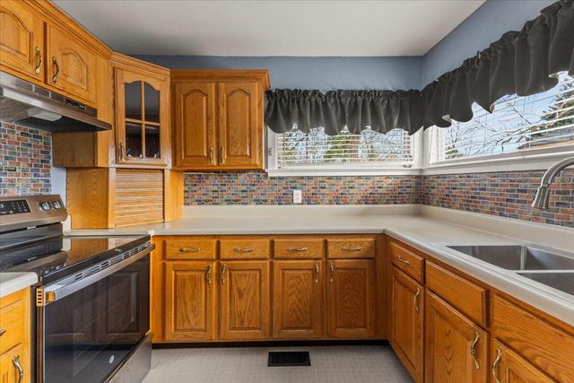 195 S Elmwood Street, Rossville, GA 30741