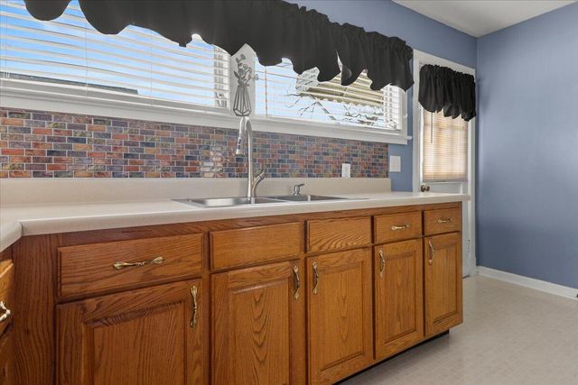 195 S Elmwood Street, Rossville, GA 30741