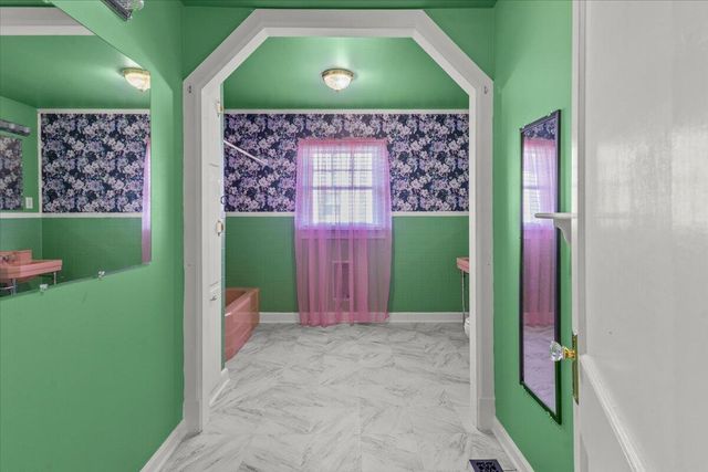 195 S Elmwood Street, Rossville, GA 30741