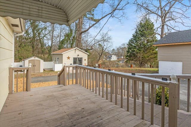 195 S Elmwood Street, Rossville, GA 30741