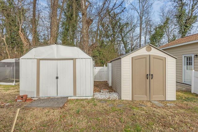 195 S Elmwood Street, Rossville, GA 30741