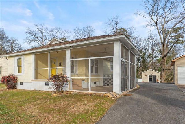 195 S Elmwood Street, Rossville, GA 30741