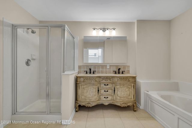 143 Shinnecock Drive, Manalapan, NJ 07726