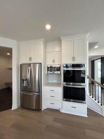 4225 Arbor Bay, Woodbury, MN 55129