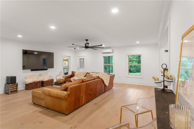 397 Glynnwilde Drive NW, Marietta, GA 30064
