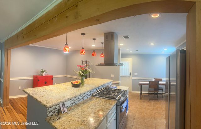 556 Brookstone Circle, Madison, MS 39110