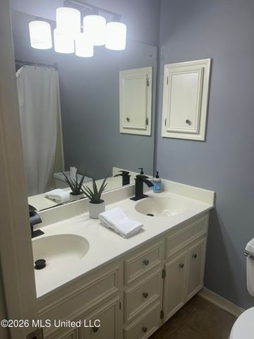 556 Brookstone Circle, Madison, MS 39110