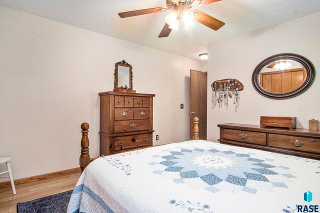 47852 273rd St Street, Harrisburg, SD 57032