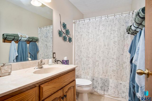 47852 273rd St Street, Harrisburg, SD 57032