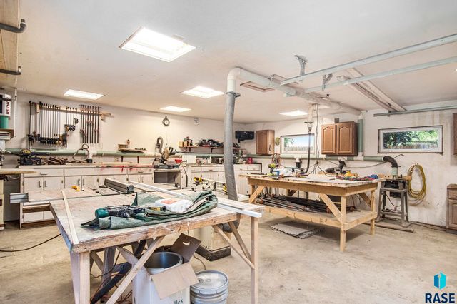 47852 273rd St Street, Harrisburg, SD 57032