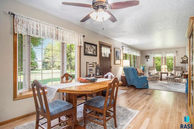 47852 273rd St Street, Harrisburg, SD 57032